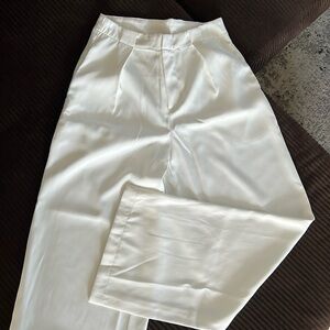 White wide leg Dazy pants size M